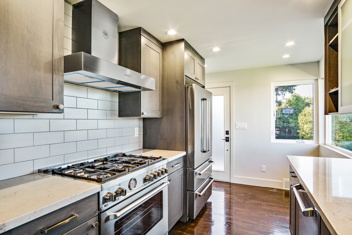 3215 56th Avenue Southwest