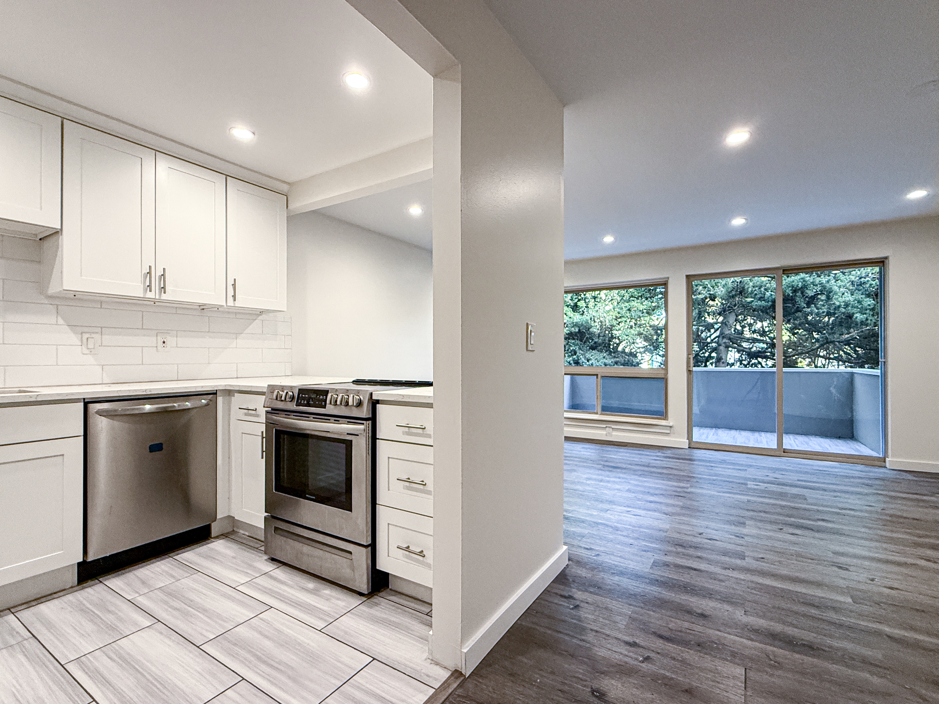 14332 Lenora Place North
