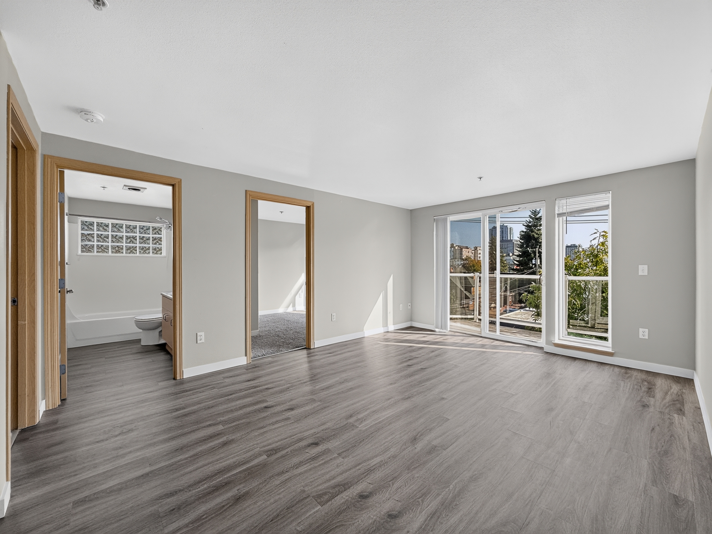 5200 Roosevelt Way Northeast