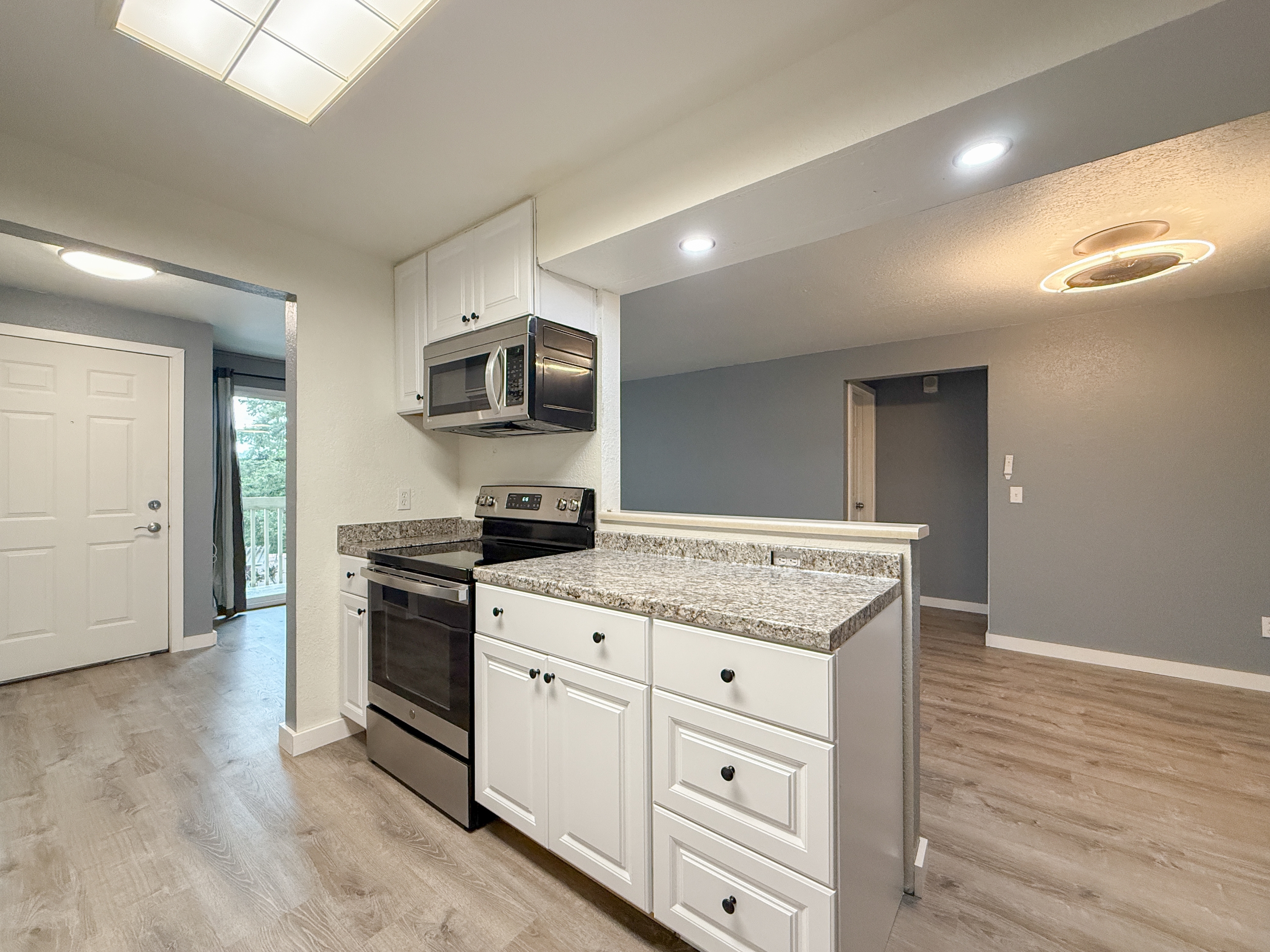 9494 Redmond - Woodinville Rd NE