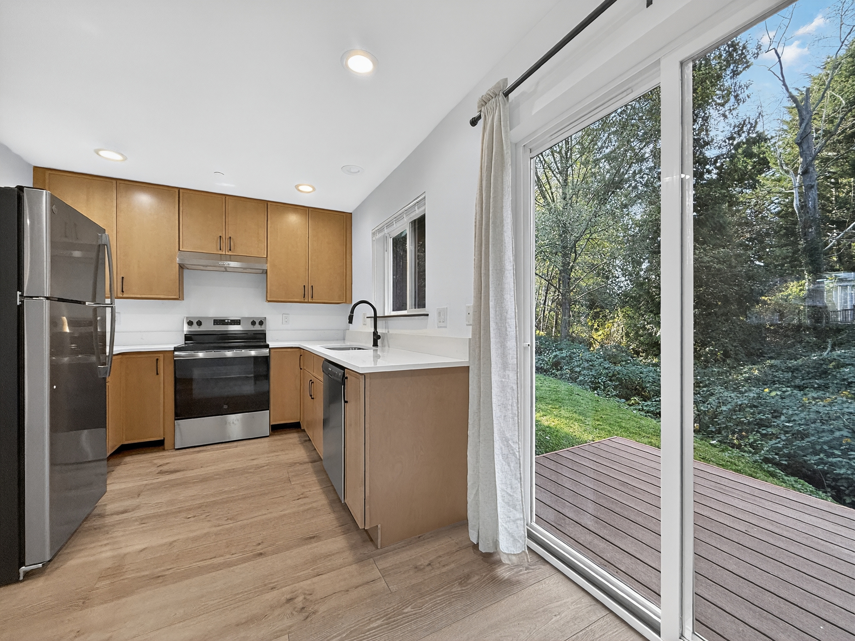 115 West Casino Road