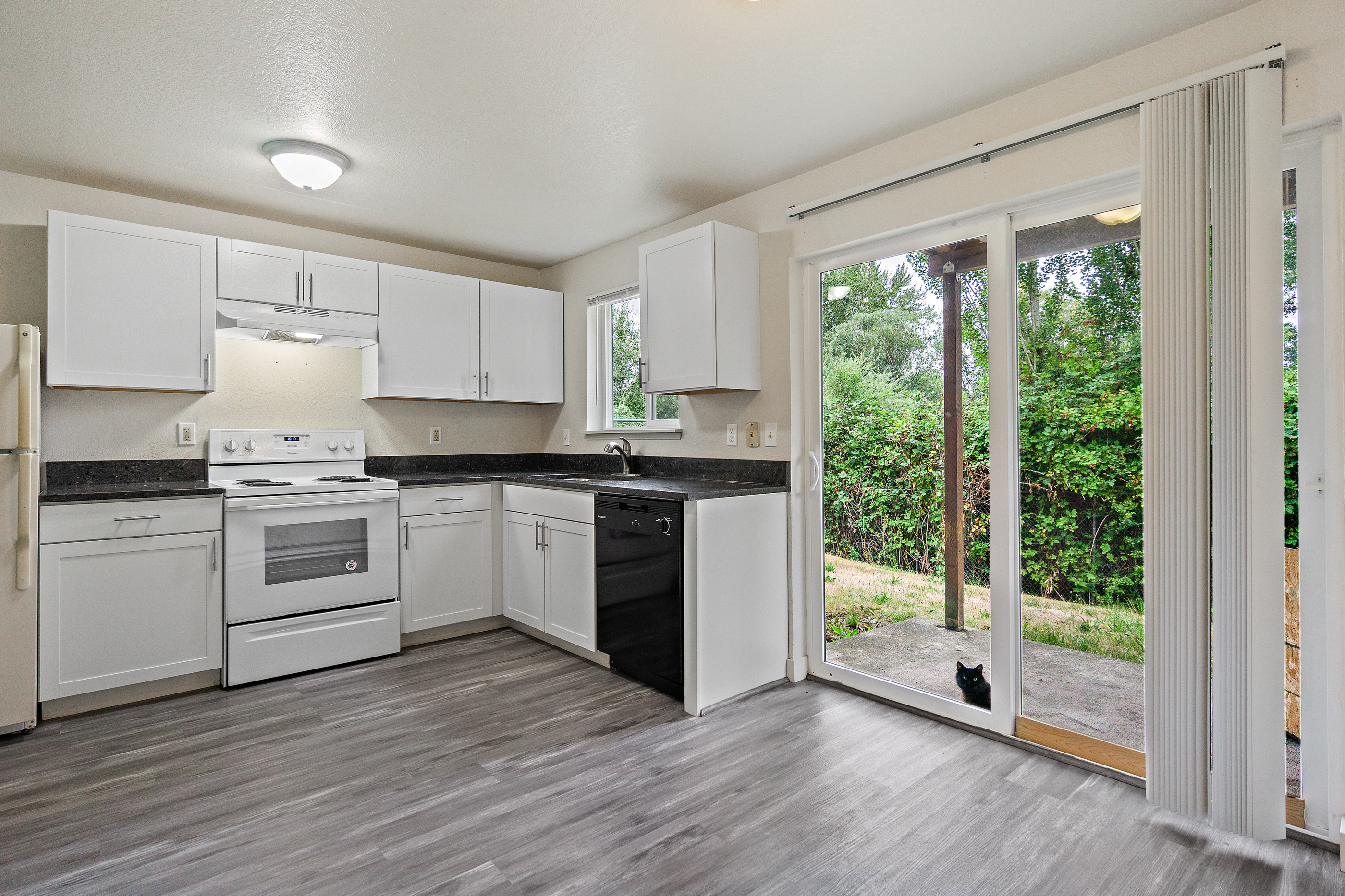 7521 10th Avenue Court East